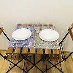Trase & Isse Бари